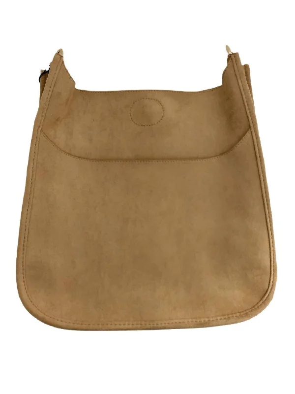 Women's Classic Messenger Gold Hardware Bag In Camel