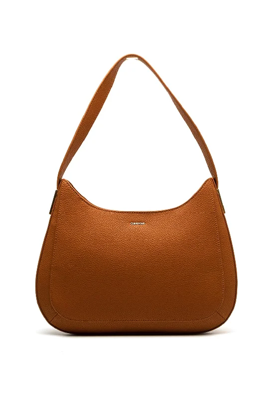 Calvin Klein Must Plus Medium Shoulder Bag, Cognac