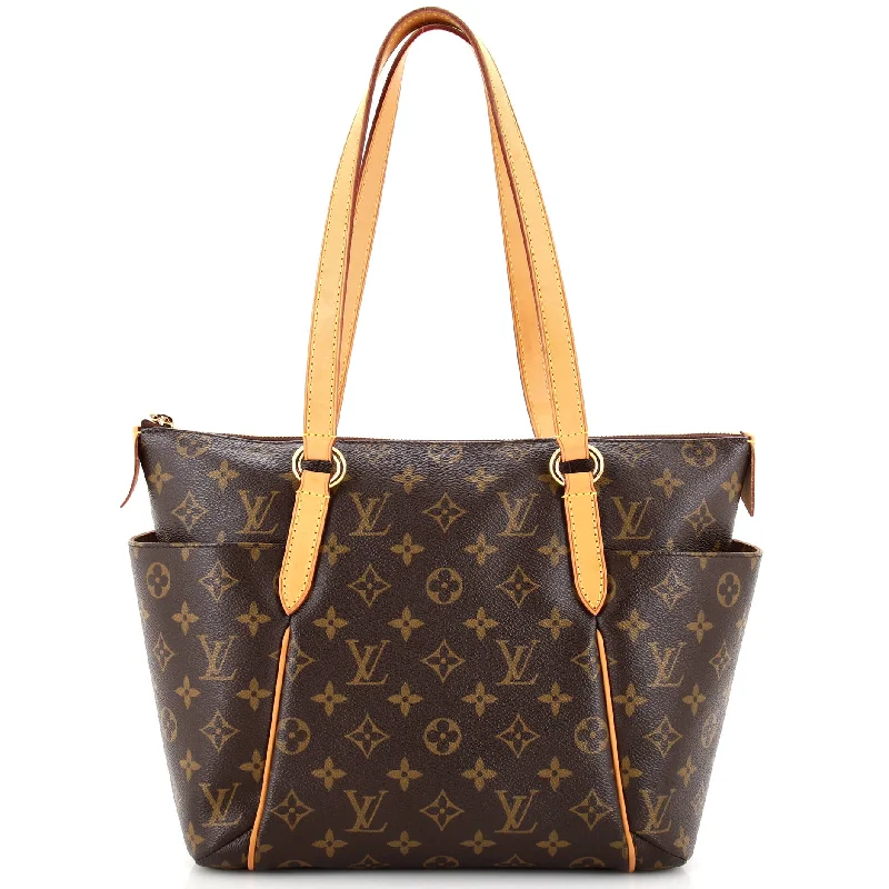 Totally Handbag Monogram Canvas PM